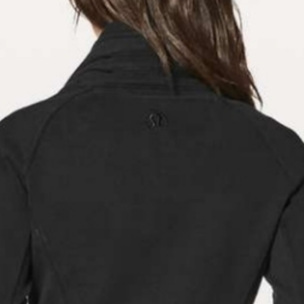 Lululemon Jacket, Size 10, Like New Condition, Black Color - Picture 10 of 10
